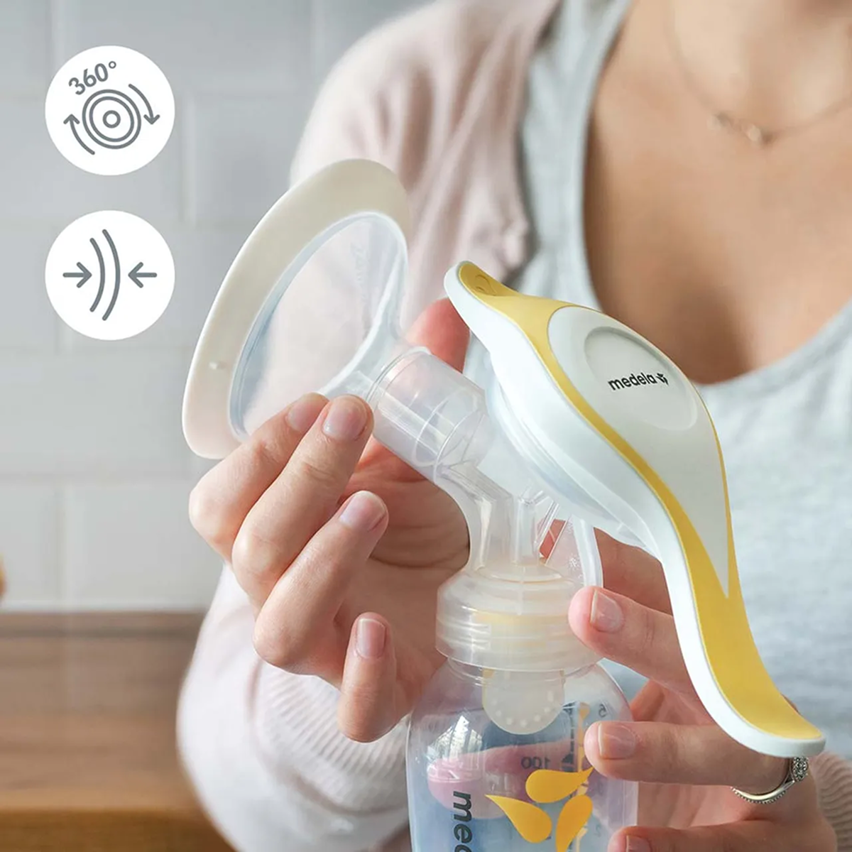 Medela - Harmony Manual Breast Pump